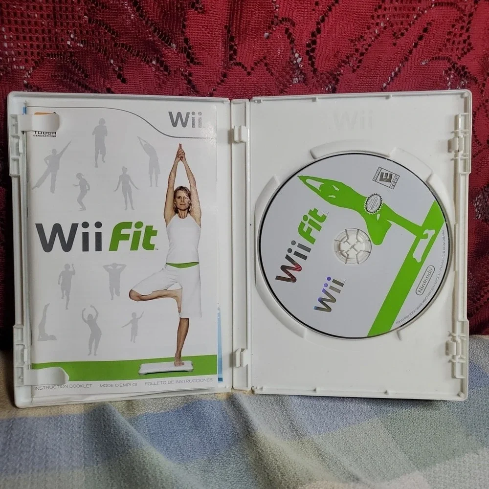 Nintendo Wii Fit Video Game Fitness Exercise Yoga Balance Board